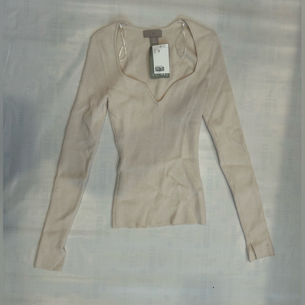H&M RIBBED SCOOP NECK TOP WITH TAGS